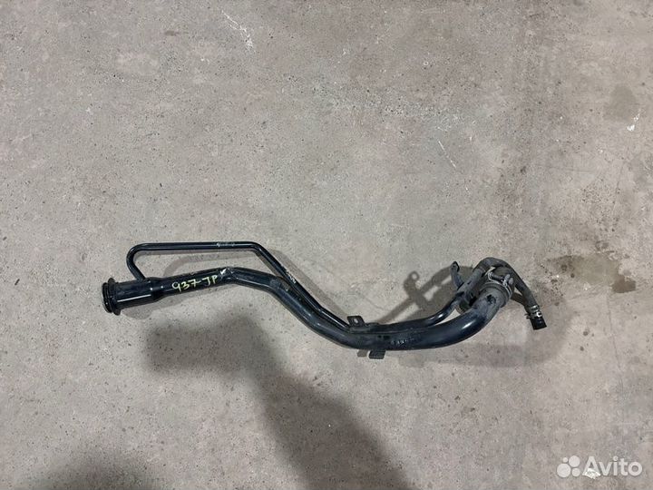 Горловина топливного бака Mitsubishi Outlander 3