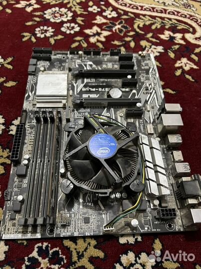 Материнская плата