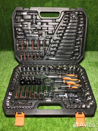 Набор инструментов на 151 предмет