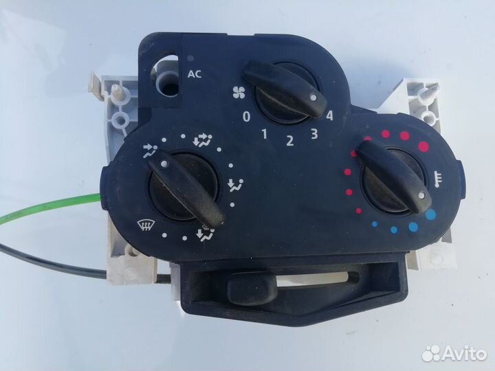 Блок управления отопителем Рено Логан