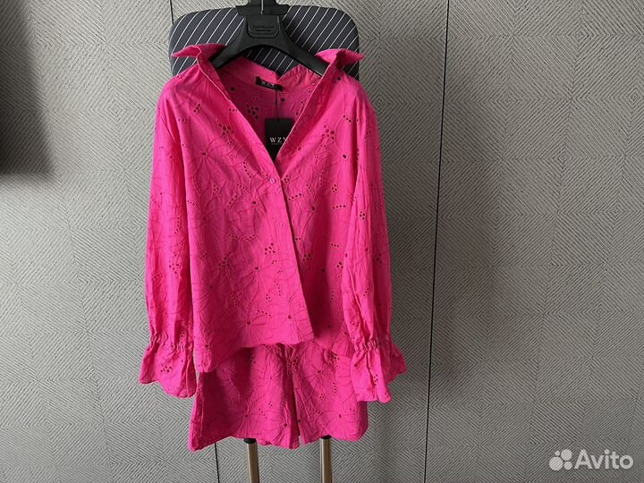 Костюм женский розовый с шортами