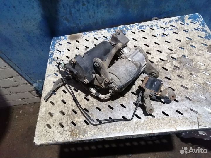 Компрессор пневмоподвески Toyota Celsior Lexus Ls