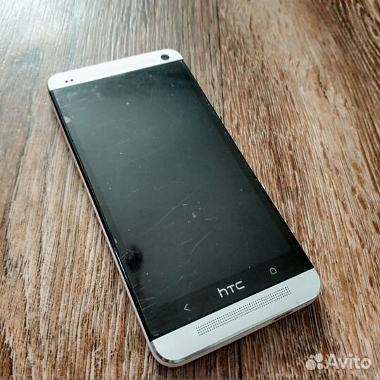 HTC One M7, 2/64 ГБ