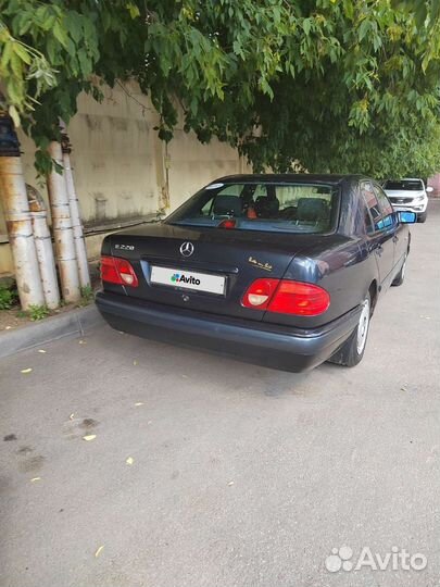 Mercedes-Benz E-класс 2.2 AT, 1998, 150 000 км