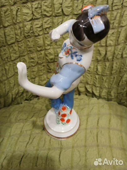 Статуэтка Танцующая китаянка Вербилки