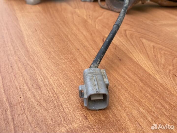 Ламбда зонд Mitsubishi Colt 2003 год