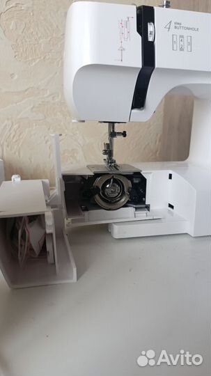 Швейная машинка Minerva MAX 30