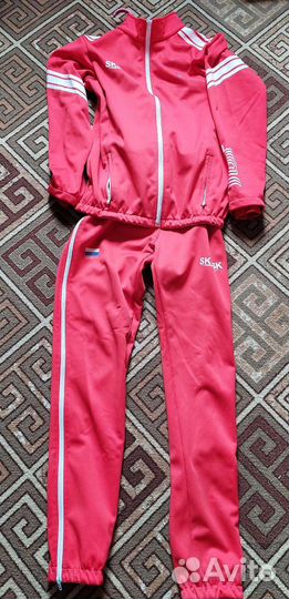 Костюм спортивный