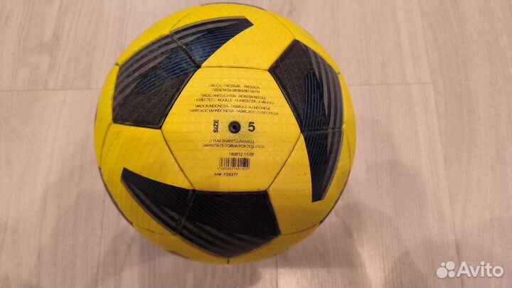 Футбольный мяч adidas tiro league tb