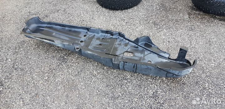 Mitsubishi Pajero 3/4 Защита бензобака