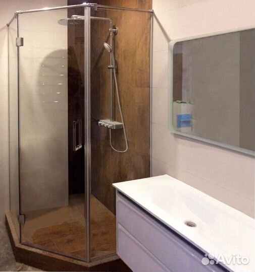 Перегородки из стекла в душевую под ключ