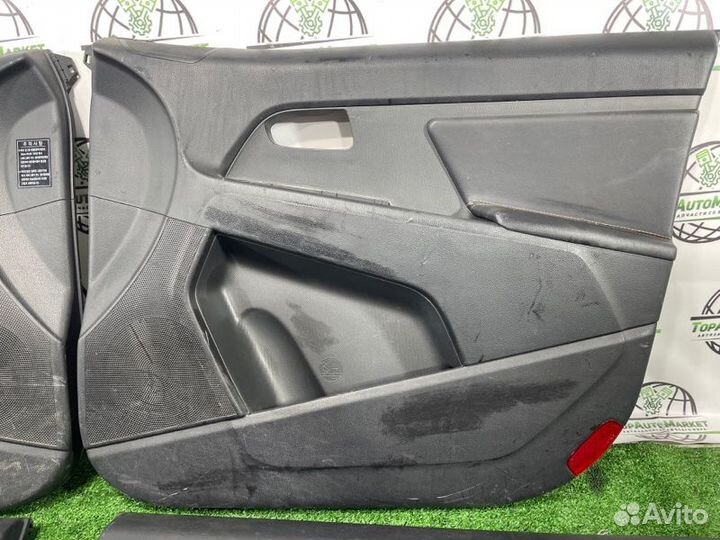 Обшивка Kia Sportage SL D4HA 2011