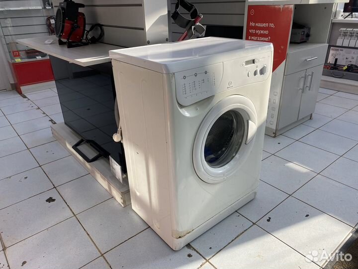 М96-Стиральная машина Indesit WES9X