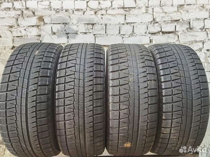 Bridgestone Blizzak Revo GZ 225/50 R17 97V