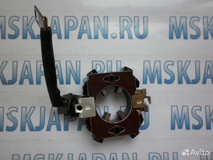 Щёткодержатель стартера Wai на Mazda