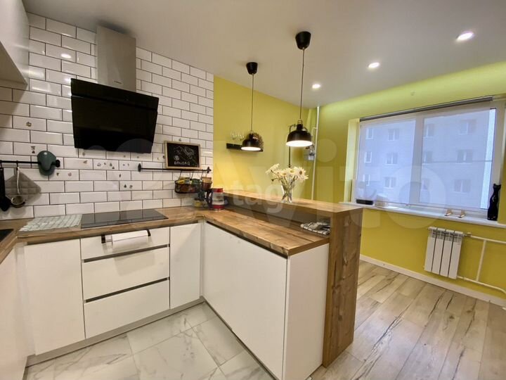 3-к. квартира, 82,7 м², 8/10 эт.