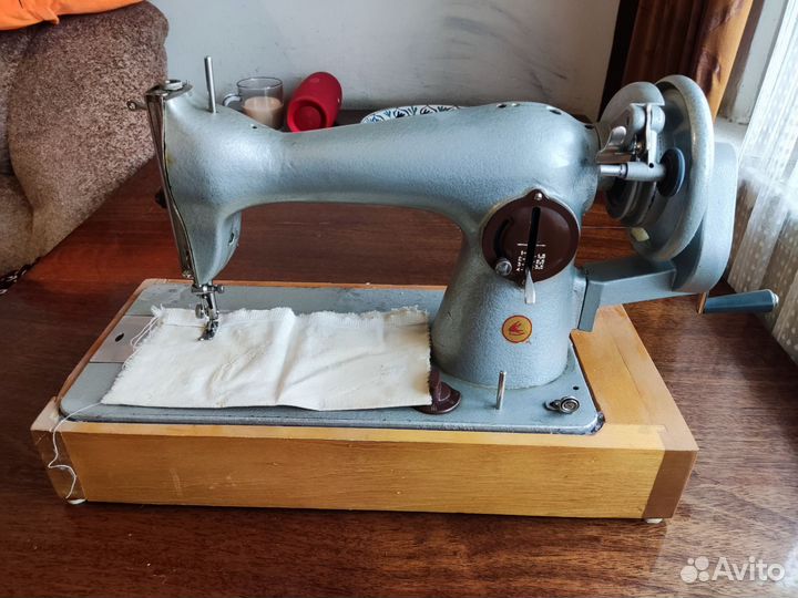 Швейная машина ручная