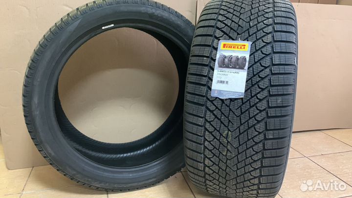 Pirelli Scorpion Winter 2 315/35 R22