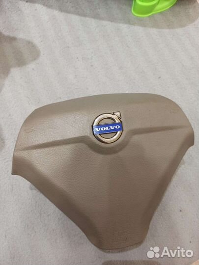 Эмблема на руль Volvo