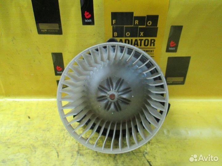 Моторчик печки Suzuki Swift HT51S