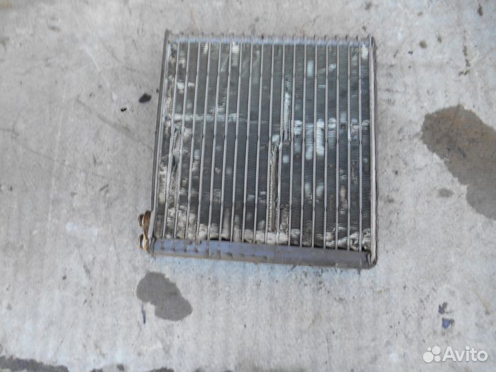 Конденсер салонный радиатор кондиционера Audi A6