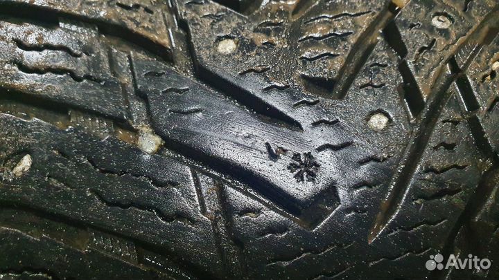 Nokian Tyres Hakkapeliitta 8 SUV 225/60 R17