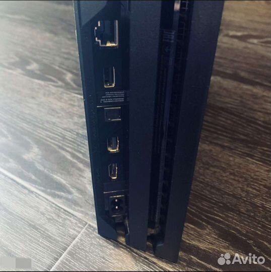 Sony PS4 PRO 7208B Самая свежая ревизия с играми