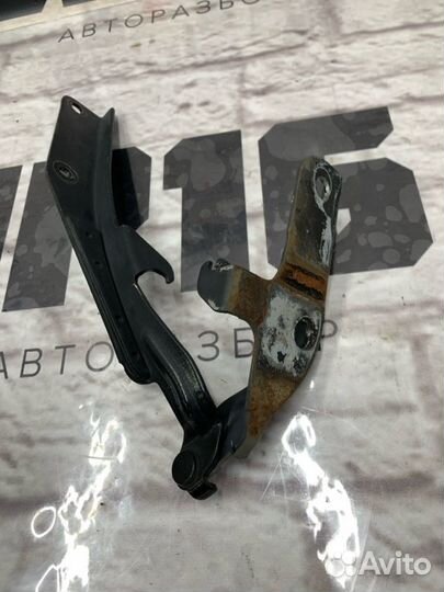 Петля капота передняя левая Nissan Murano Z51
