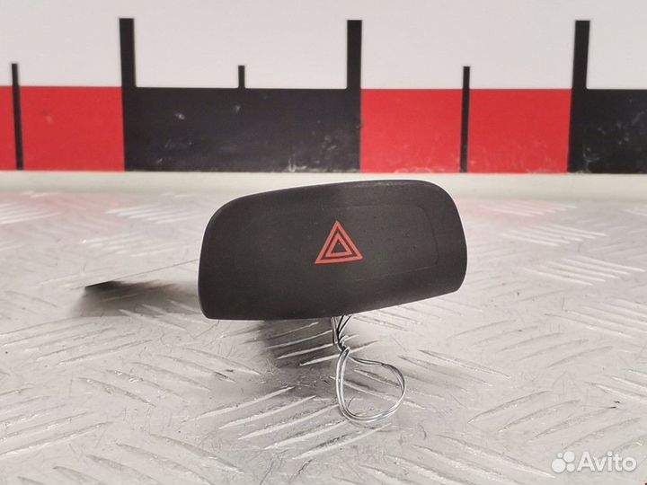 Кнопка аварийной сигнализации Nissan Primera P12