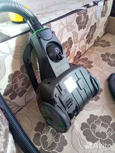 Пылесос Vitek