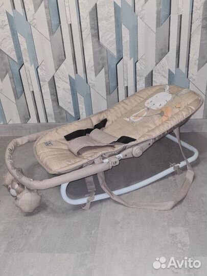 Шезлонг для новорожденных