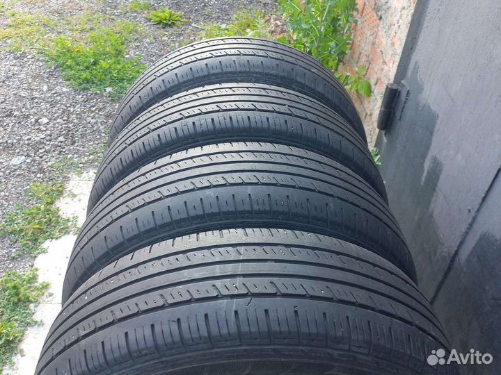 Kumho Solus KL21 215/70 R16