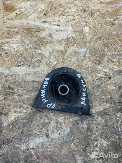 Подушка двигателя mitsubishi lancer 9