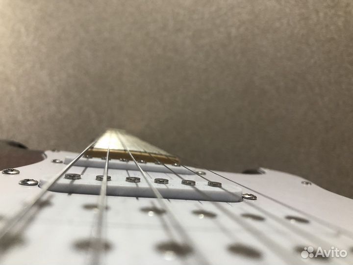 Электрогитара fabio strat 200st