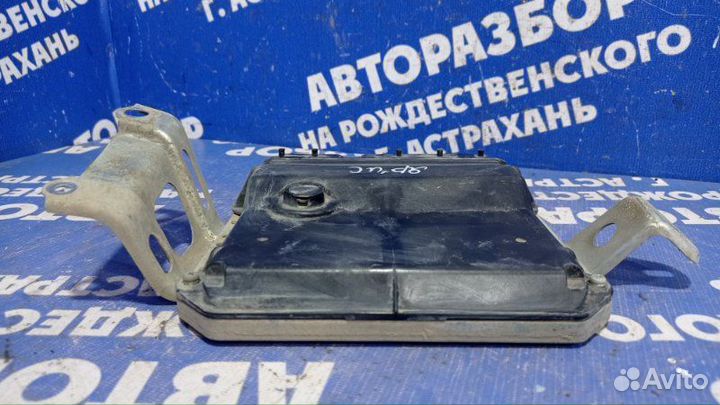 Блок управления двигателем Toyota Yaris хэтчбек