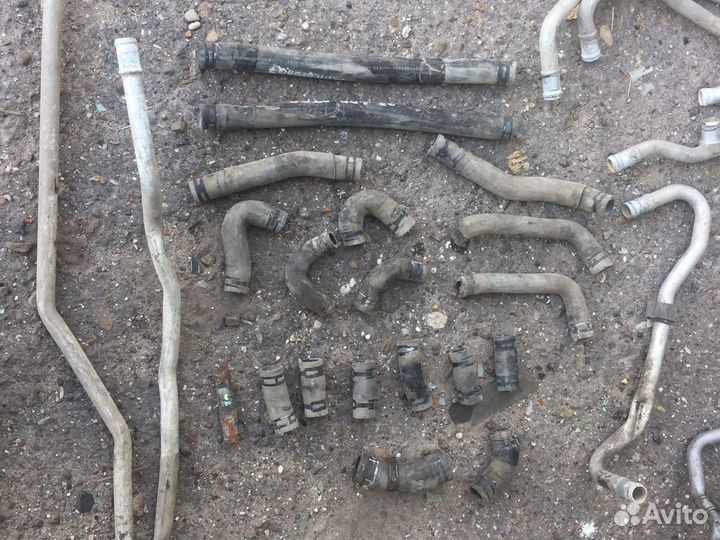 Трубка шланг дополнительного отопителя Audi Q7