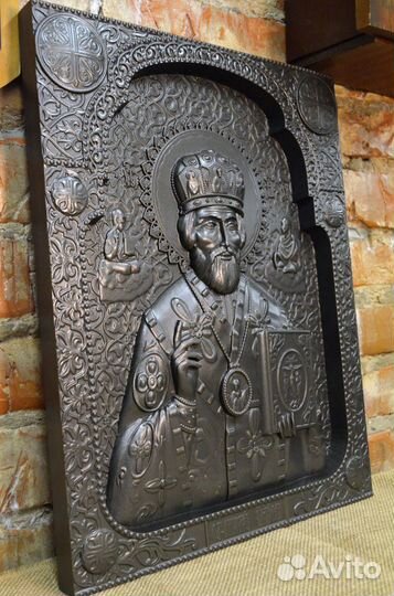 Панно из дерева Николай Чудотворец