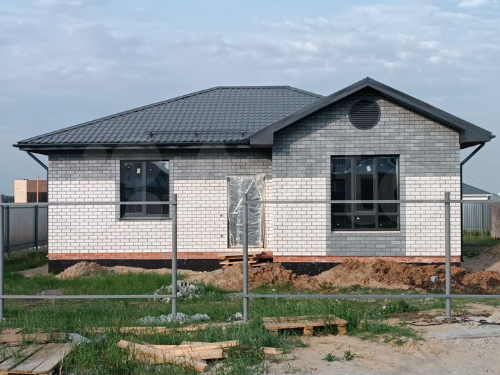 Дом 102 м² на участке 8 сот.