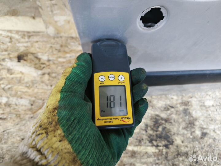 Дверь передняя правая Peugeot 206