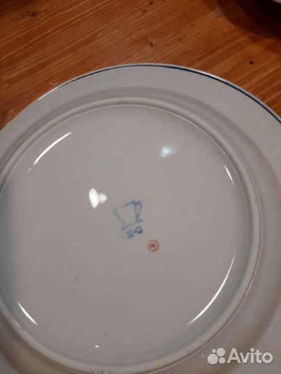 Тарелки столовые