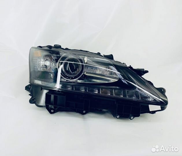 Фара правая Lexus GS 4