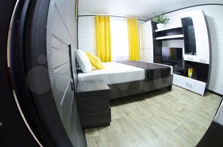 2-к. квартира, 57 м², 1/2 эт.