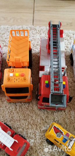 Игрушки пакетом машины