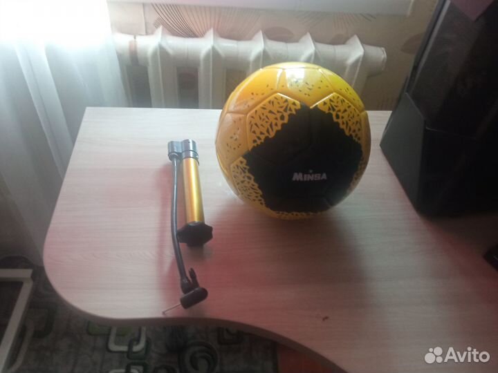 Футбольный мяч