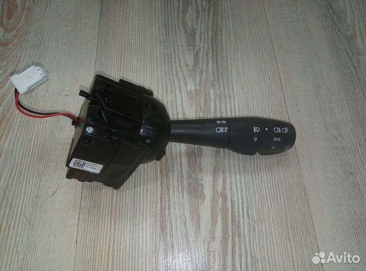 Подрулевой переключатель Renault logan 2 Лев