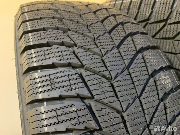 Triangle PL01 215/45 R17 91R