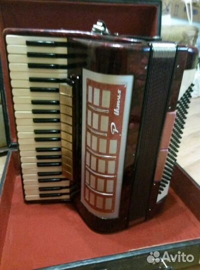 Rhythmus Немецкий аккордион фортепиано