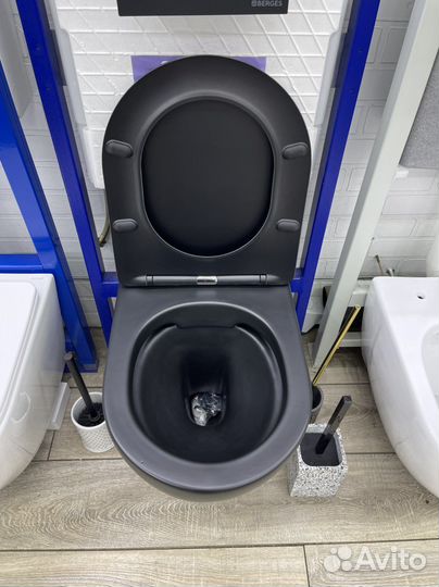 Унитаз подвесной черный