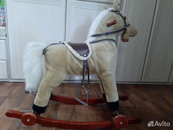 Детская качалка лошадь