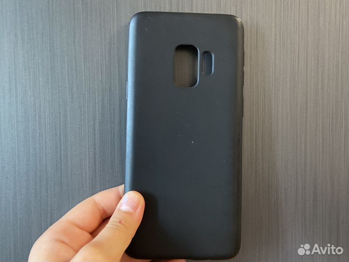 Чехол на Samsung S9 б/у